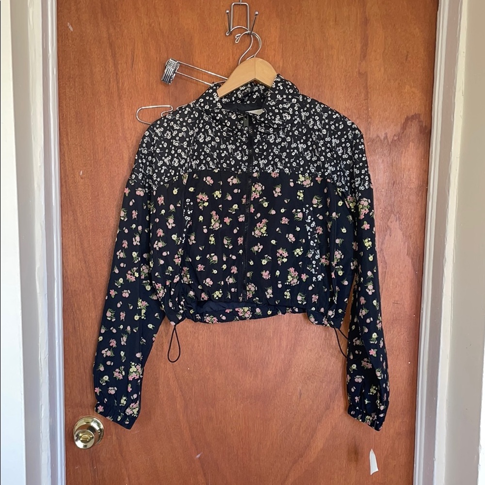Aeropostale’s Women’s Cropped Windbreaker Jacket